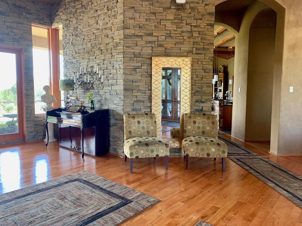 Scenic Hill Country Retreat - Rhino Ranch Villa New Braunfels Eksteriør bilde