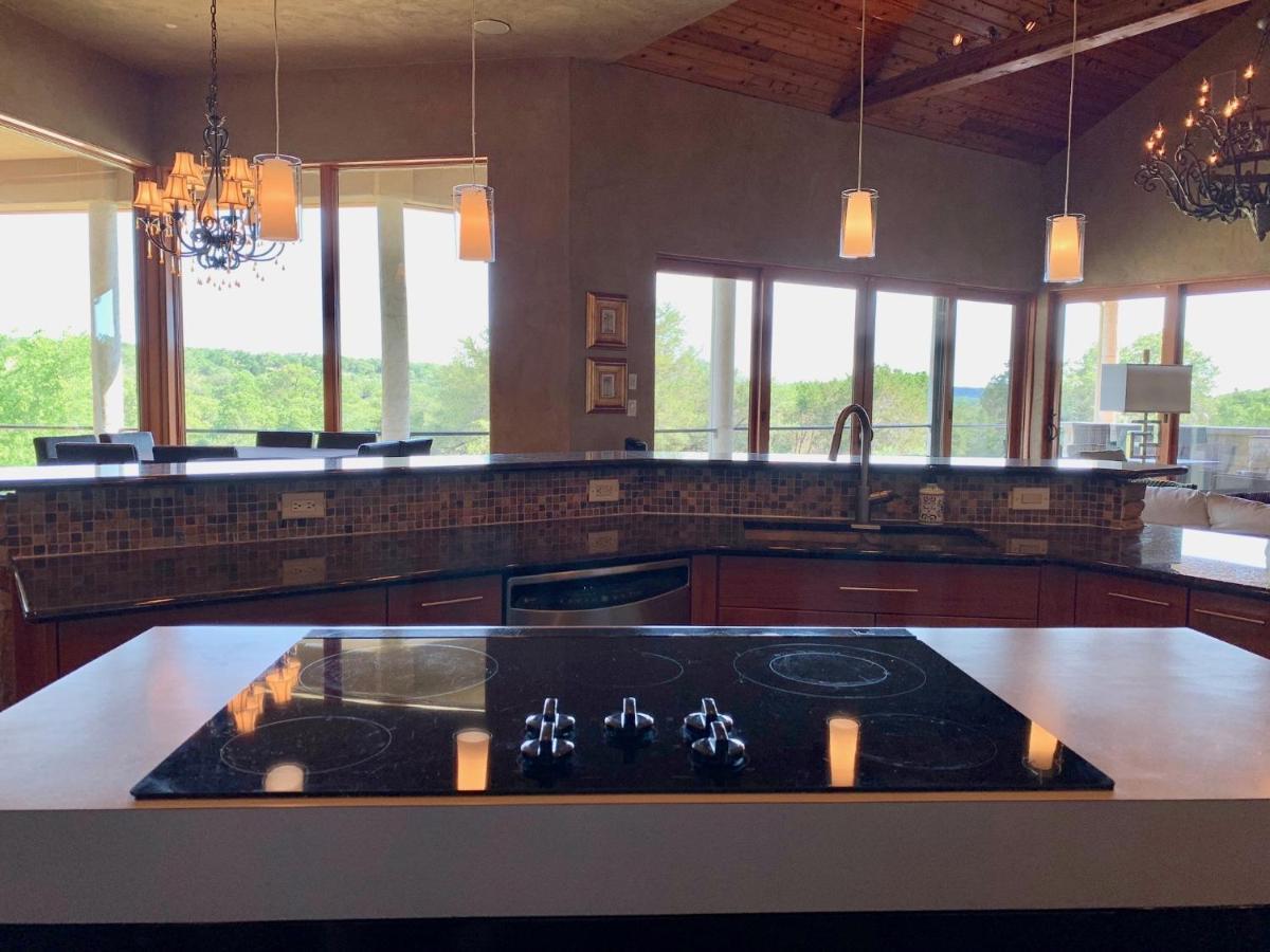 Scenic Hill Country Retreat - Rhino Ranch Villa New Braunfels Eksteriør bilde