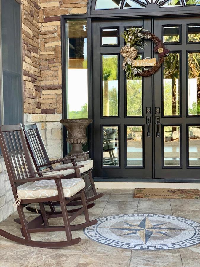 Scenic Hill Country Retreat - Rhino Ranch Villa New Braunfels Eksteriør bilde