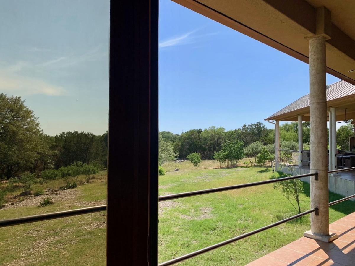 Scenic Hill Country Retreat - Rhino Ranch Villa New Braunfels Eksteriør bilde