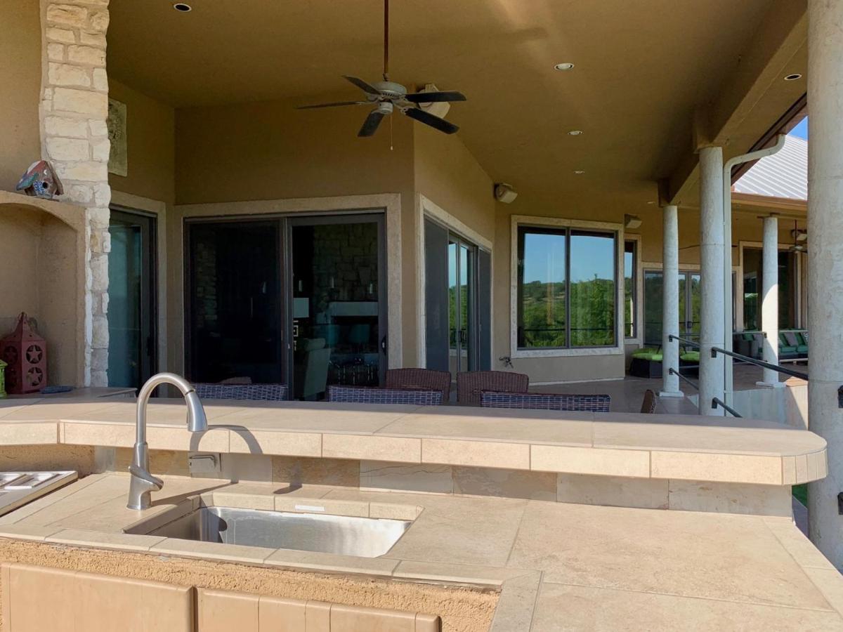 Scenic Hill Country Retreat - Rhino Ranch Villa New Braunfels Eksteriør bilde