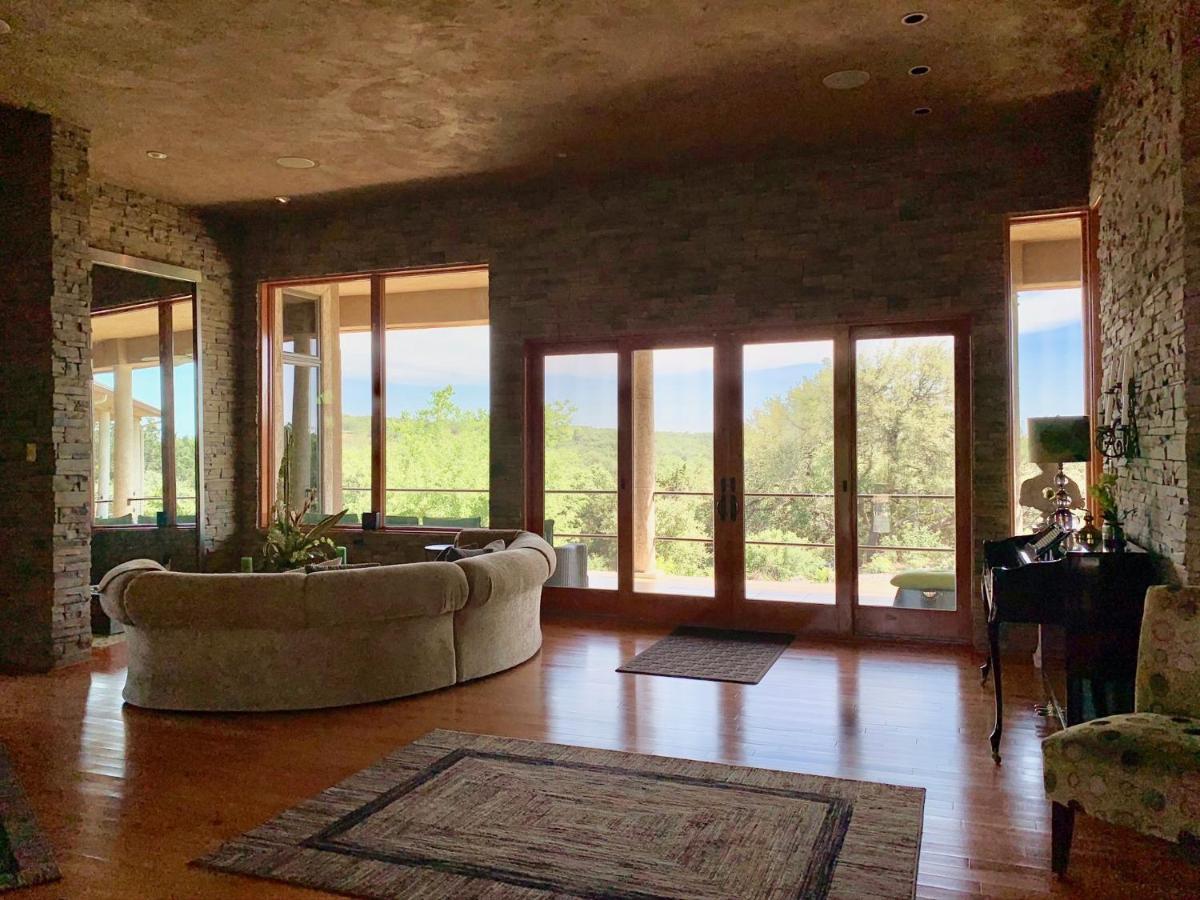 Scenic Hill Country Retreat - Rhino Ranch Villa New Braunfels Eksteriør bilde