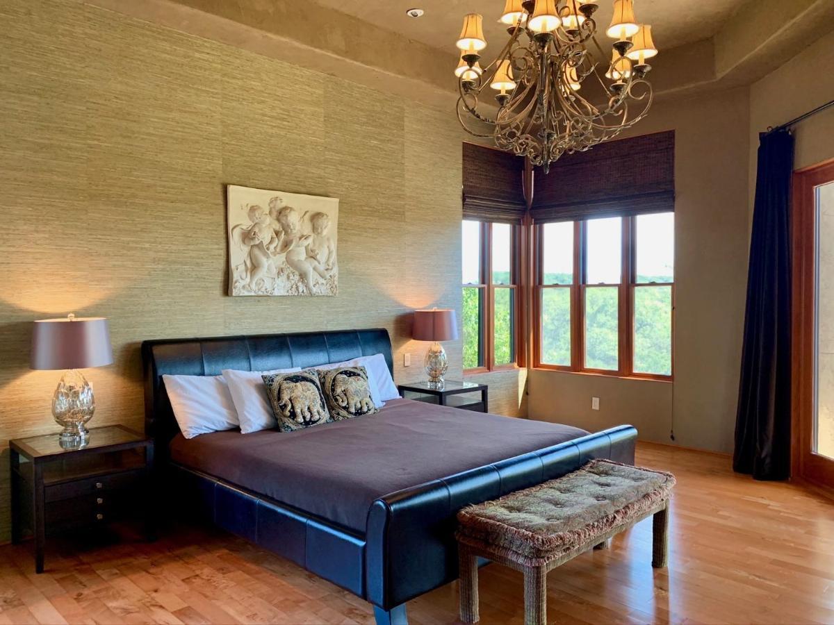 Scenic Hill Country Retreat - Rhino Ranch Villa New Braunfels Eksteriør bilde